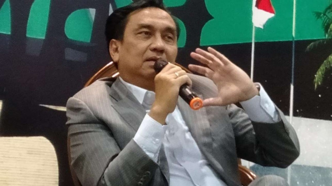 Anggota Komisi I DPR Fraksi PDIP Effendi Simbolon.