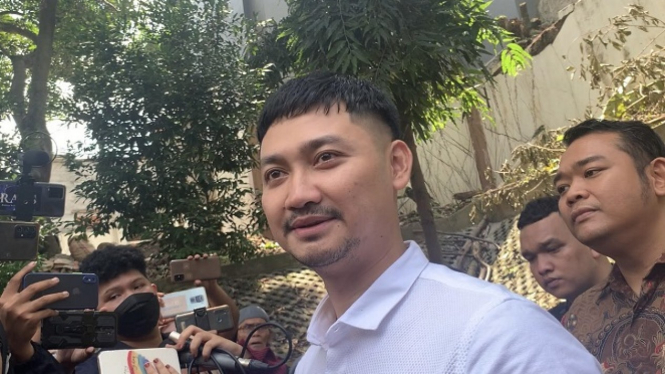 Angga Wijaya.