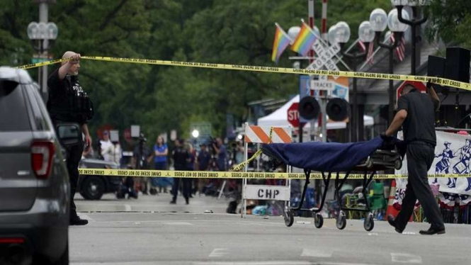 Penembakan di pusat kota Highland Park, Illinois, pinggiran Chicago AS