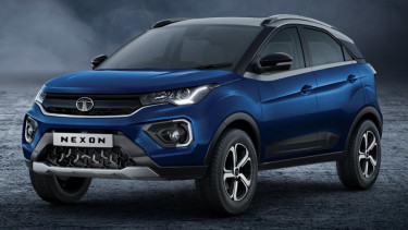Ilustrasi gambar mobil Tata Nexon XZ warna baru