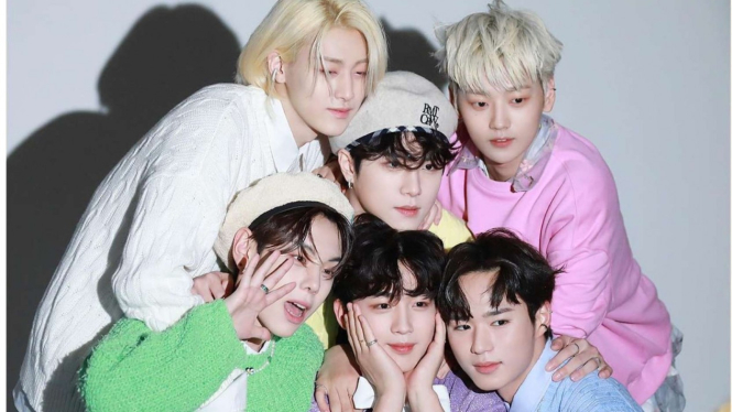 Boy group WEi
