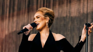 Adele Terpaksa Tunda Konser di Las Vegas karena Masalah Kesehatan
