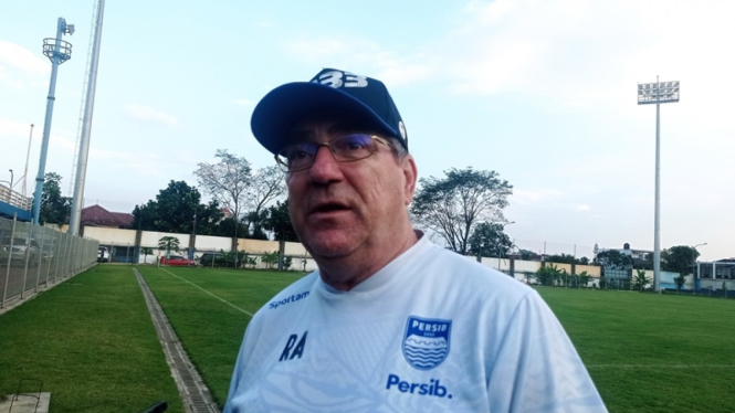 Pelatih Persib Bandung, Robert Rene Alberts