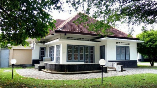 Rumah Belanda yang tetap kokoh hingga kini