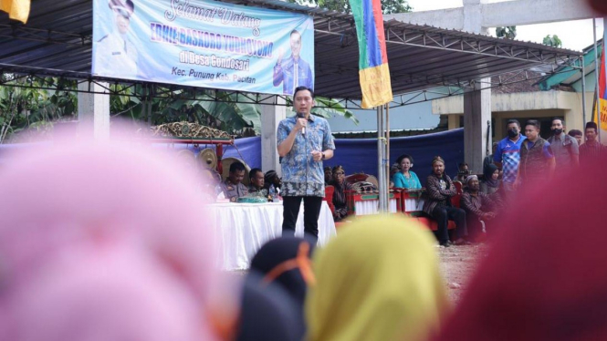 Edhie Baskoro Yudhoyono alias Ibas di Pacitan.