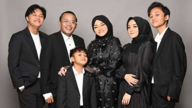 Potret Mesra Keluarga Sule dan Nathalie 