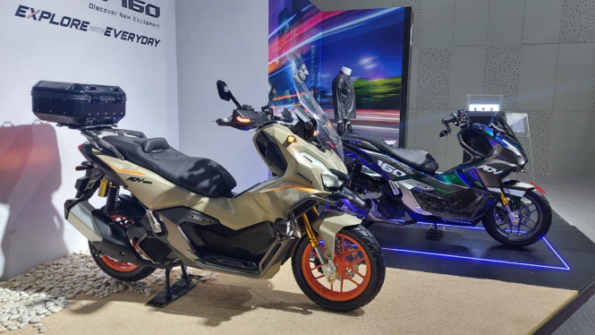 Honda ADV 160 hasil modif Katros Garage