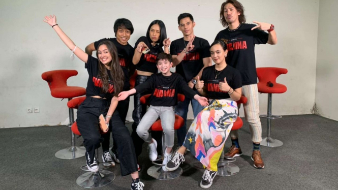 Cast film Ivanna