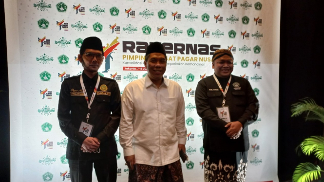 Wakil Ketua Umum Pengurus Besar Nahdlatul Ulama (PBNU) KH Zulfa Mustofa membuka Rakernas Pagar Nusa.