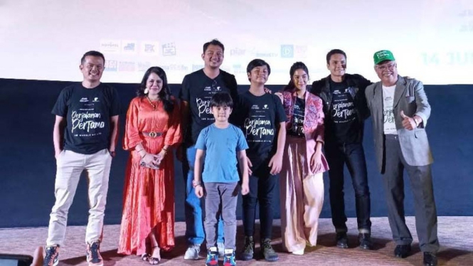 Pemain film Perjalanan Pertama. 
