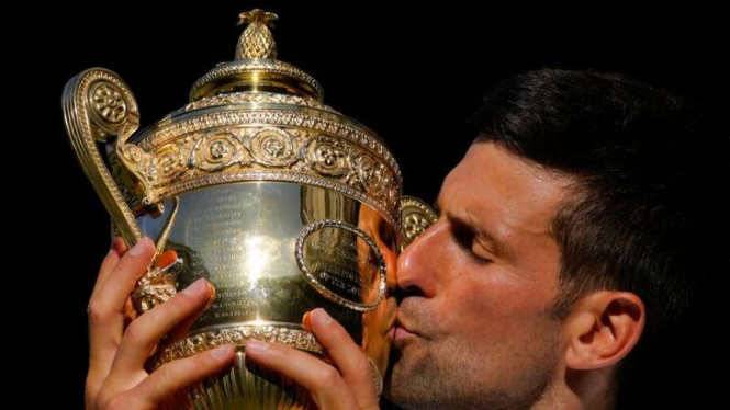 Novak Djokovic juara Wimbledon 2022.