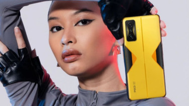 POCO F4 GT