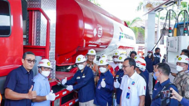 Dirjen Migas Kementerian ESDM resmikan dua SPBG di Semarang.