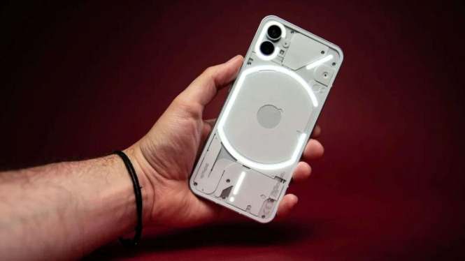 Nothing Phone.
