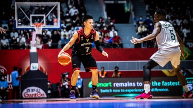 Andakara Prastawa (Timnas Basket Indonesia) saat melawan Arab Saudi