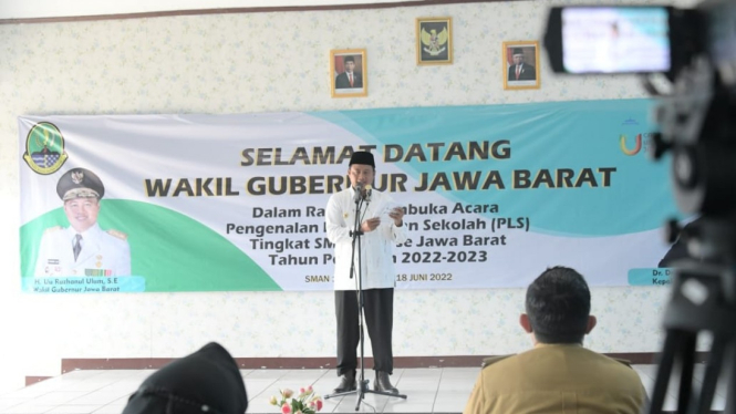 Plh. Gubernur Jawa Barat, Uu Ruzhanul Ulum