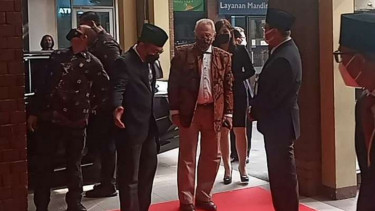 Ketua Umum NU Yahya Cholil Staquf dan Sekretaris Jenderal Saifullah Yusuf menyambut Presiden Timor Leste José Ramos Horta Gedung Pengurus Besar NU di Jakarta, Rabu, 20 Juli 2022.