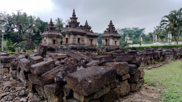 Candi Ngempon.