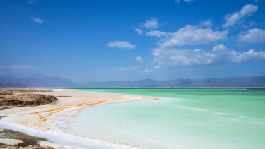 Danau Assal di Negara Djibouti dikenal sebagai danau terasin ke-2 di dunia