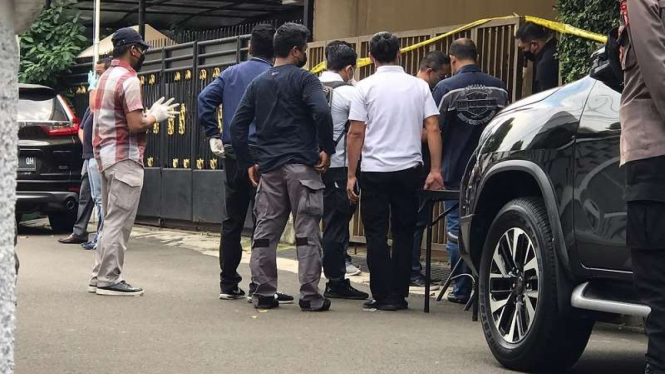 Polisi menggelar pra rekonstruksi kasus kematian Brigadir J.