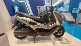 Ada Skutik Listrik Mirip Banget Yamaha Nmax di PEVS 2022