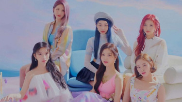Girl group Bling Bling