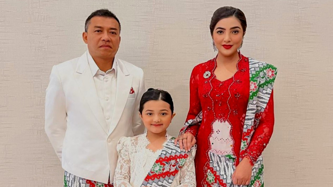 Ashanty dan Anang Hermansyah bersama Arsy 
