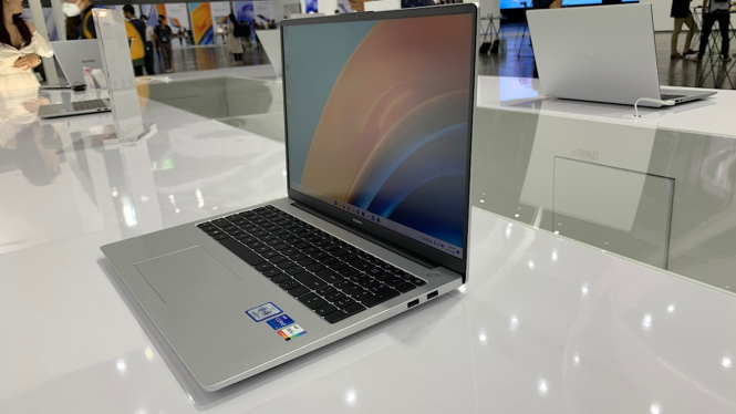 Huawei MateBook D16.