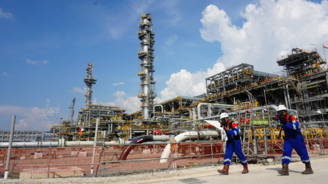 Proyek pengembangan lapangan gas Jambaran-Tiung Biru (JTB)