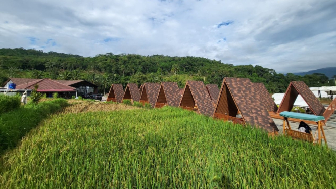 Destinasi Wisata Wahana Alam Parung Tasikmalaya