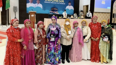 Jemaah haji wanita 