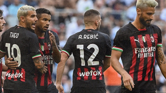 Pemain AC Milan saat hadapi Marseille