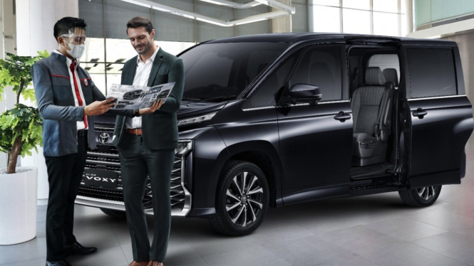 Ilustrasi gambar mobil dengan pintu geser