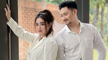 Dewi Perssik dan Angga Wijaya