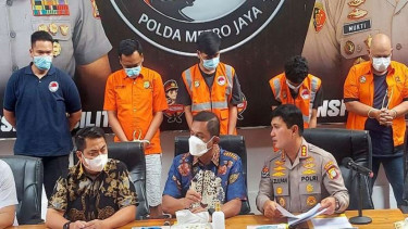 Polisi merilis pengungkapan kasus penyelundupan biji kokain ke luar negeri  