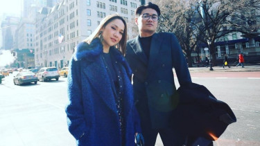 Bunga Citra Lestari bersama manajernya, Mohammad Ikhsan Doddyansyah