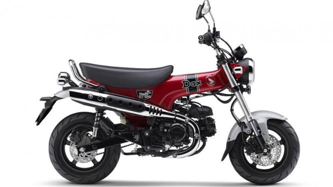 Honda ST125 Dax