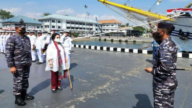 KSAL Laksamana TNI Yudo Margono dan Megawati di Mako Kolinlamil Jakarta Utara