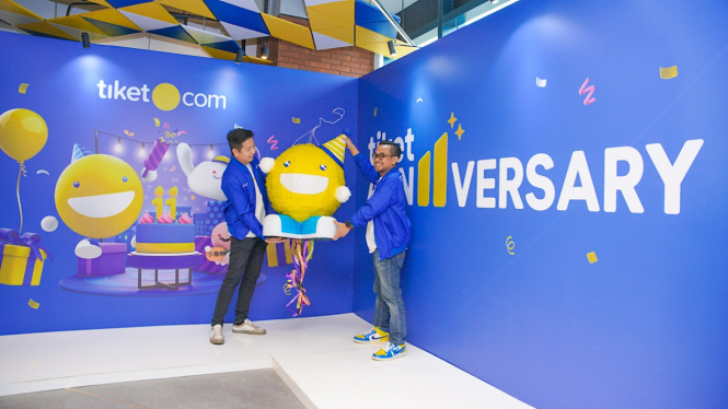 Tiket.com.