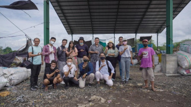 Berkunjung ke TPA. 