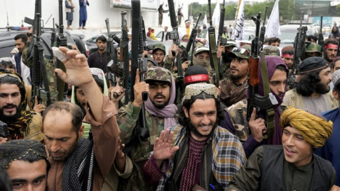 Pejuang taliban.