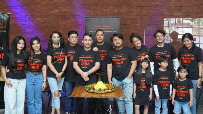 Syukuran jelang syuting film Perjamuan Iblis