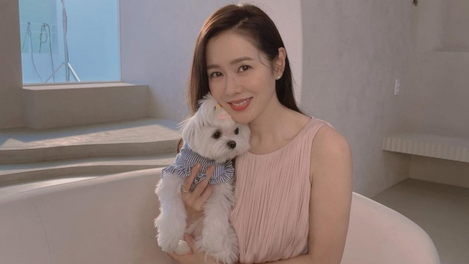 Son Ye Jin.
