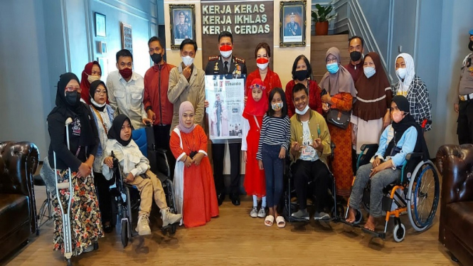 Kapolresta Malang Kota, Kombes Budi Hermanto (tengah)
