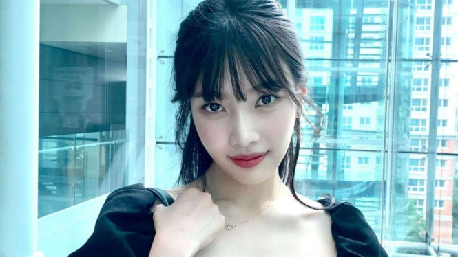 Joy Red Velvet