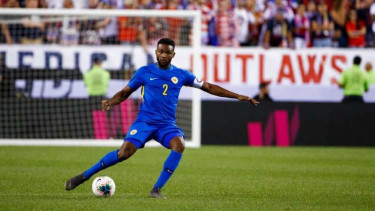 Kapten Timnas Curacao, Cuco Martina