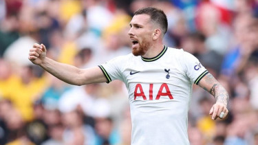 Gelandang Tottenham Hotspur, Pierre-Emile Hojbjerg