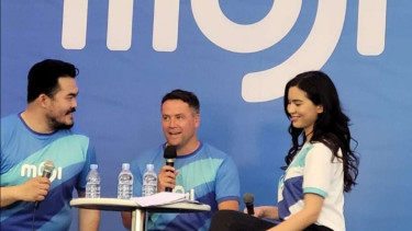 Michael Owen di acara peluncuran MOJI. 