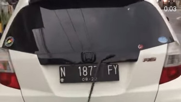 Modifikasi wiper Honda Jazz yang bikin ketawa pengguna jalan