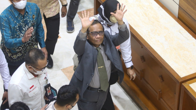 Menko Polhukam Mahfud MD yang juga Ketua Kompolnas saat rapat dengan Komisi III DPR.